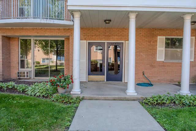 415 Wesley Avenue 24, Oak Park, IL 60302
