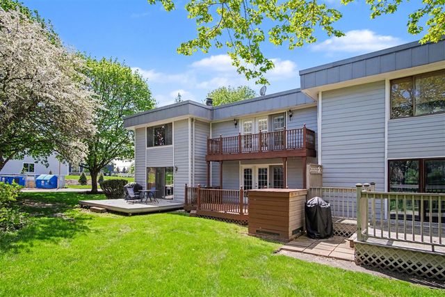 2454 W Collier Avenue 101, Grand Rapids, MI 49546