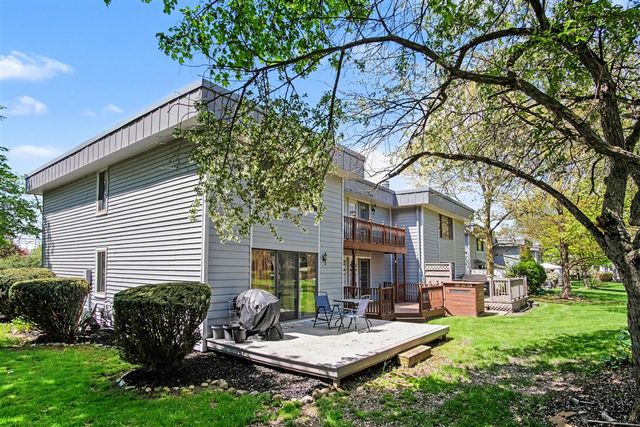 2454 W Collier Avenue 101, Grand Rapids, MI 49546