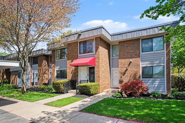 2454 W Collier Avenue 101, Grand Rapids, MI 49546