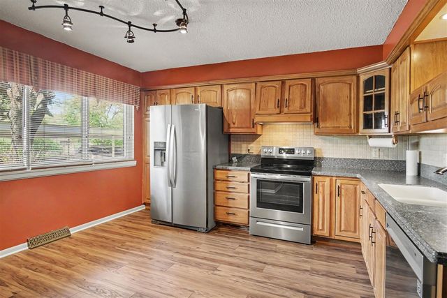 2454 W Collier Avenue 101, Grand Rapids, MI 49546