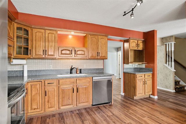 2454 W Collier Avenue 101, Grand Rapids, MI 49546