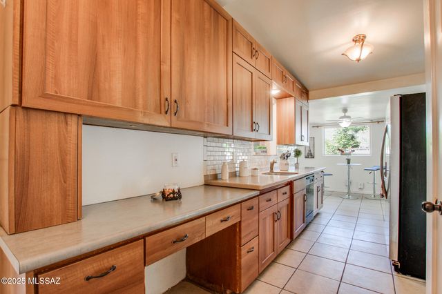 2753 N Tyndall Avenue, Tucson, AZ 85719