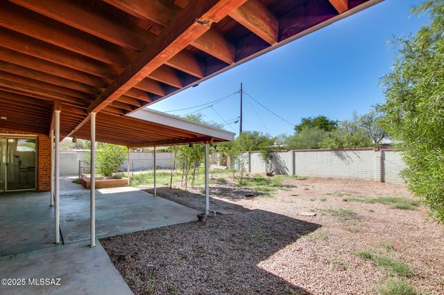 2753 N Tyndall Avenue, Tucson, AZ 85719