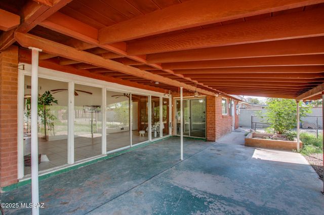 2753 N Tyndall Avenue, Tucson, AZ 85719