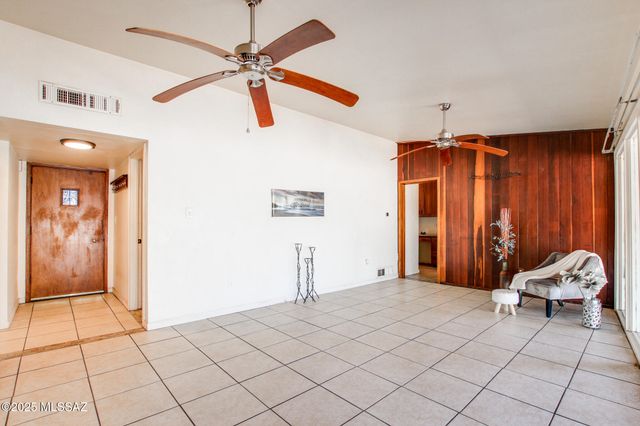 2753 N Tyndall Avenue, Tucson, AZ 85719