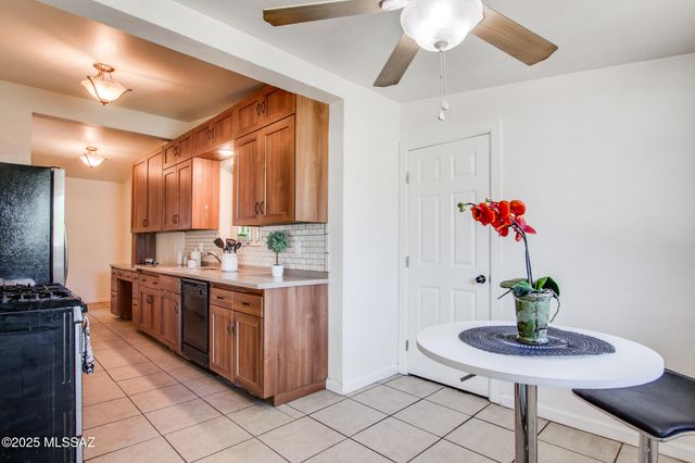 2753 N Tyndall Avenue, Tucson, AZ 85719