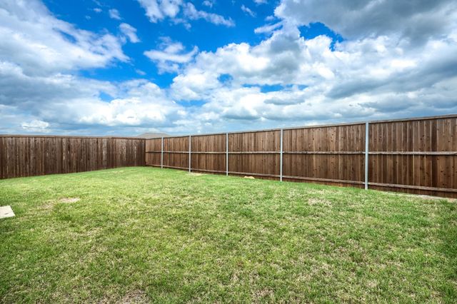 1318 Eldridge Pond Street, Forney, TX 75126