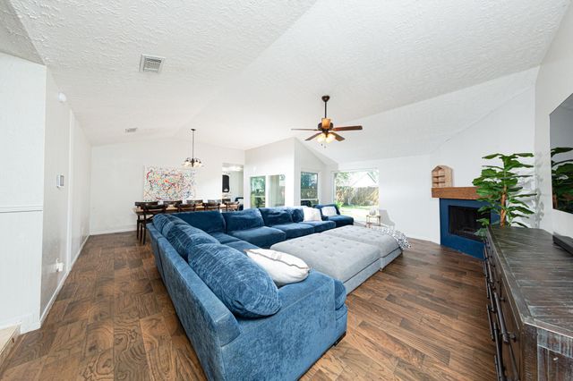 21338 Highland Knolls Drive, Katy, TX 77450