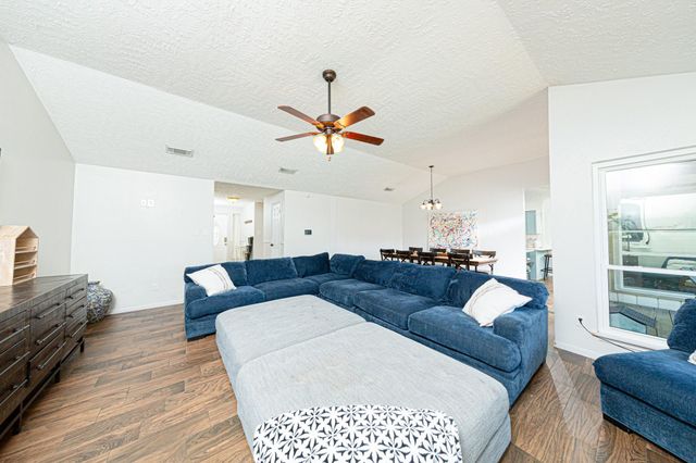 21338 Highland Knolls Drive, Katy, TX 77450