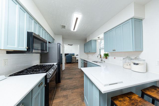 21338 Highland Knolls Drive, Katy, TX 77450