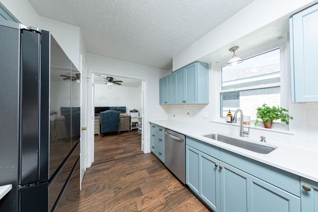 21338 Highland Knolls Drive, Katy, TX 77450