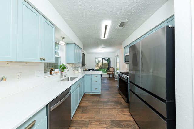 21338 Highland Knolls Drive, Katy, TX 77450