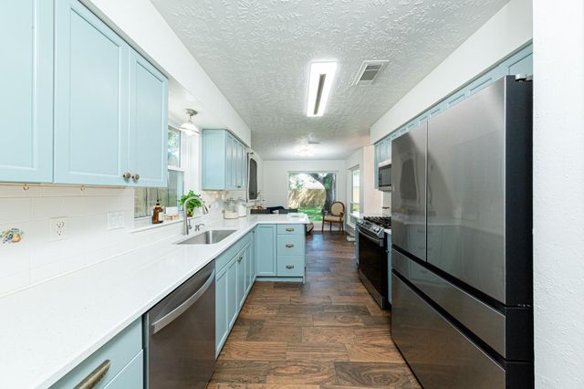 21338 Highland Knolls Drive, Katy, TX 77450