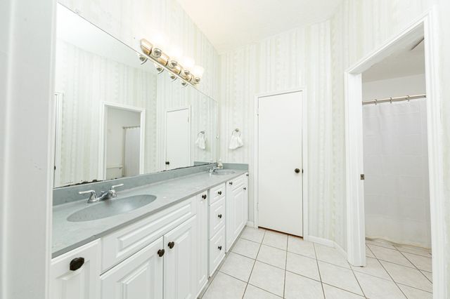 21338 Highland Knolls Drive, Katy, TX 77450