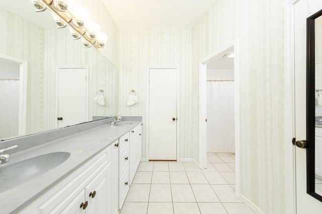21338 Highland Knolls Drive, Katy, TX 77450