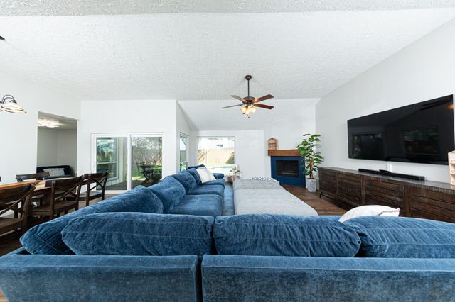 21338 Highland Knolls Drive, Katy, TX 77450