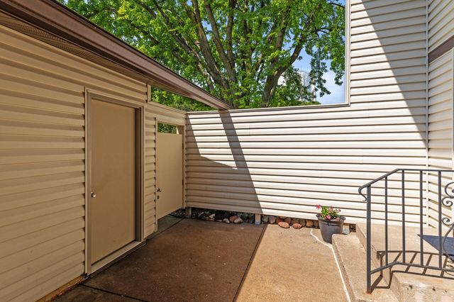 13501 Heather Hills Drive, Burnsville, MN 55337