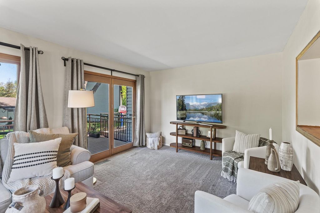 13501 Heather Hills Drive, Burnsville, MN 55337