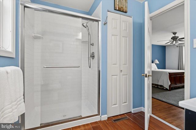 9 BROOKDALE DR, Doylestown, PA 18901