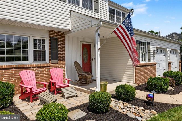 9 BROOKDALE DR, Doylestown, PA 18901