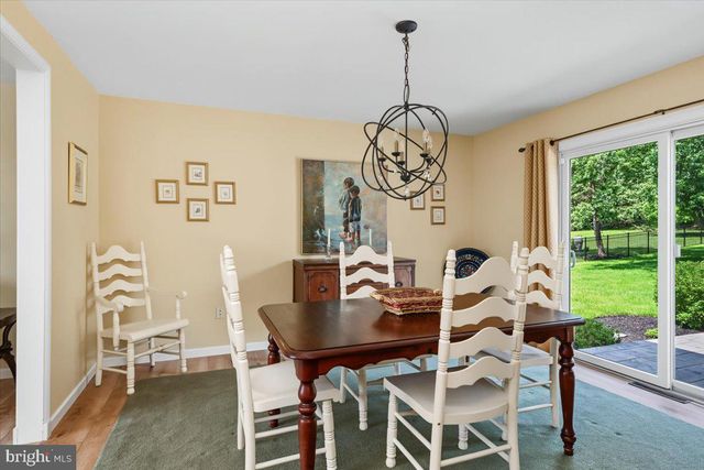 9 BROOKDALE DR, Doylestown, PA 18901