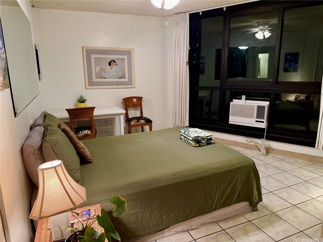 134 Kapahulu Avenue 917, Honolulu, HI 96815