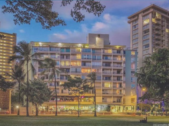 134 Kapahulu Avenue 917, Honolulu, HI 96815