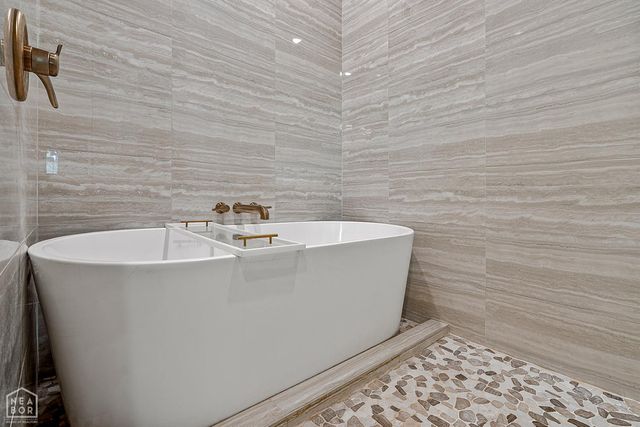 1218 E Country Club, Jonesboro, AR 72401