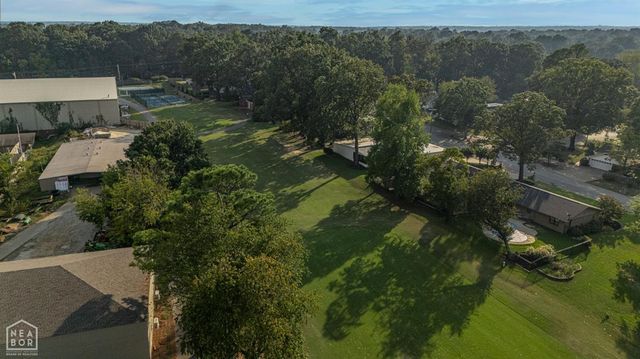 1218 E Country Club, Jonesboro, AR 72401