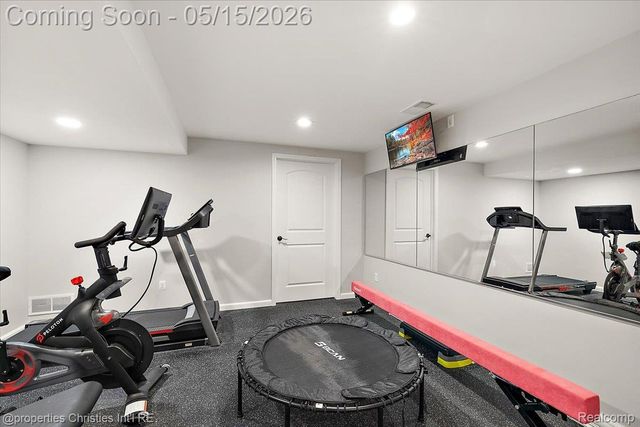 20251 Bonica Drive, Clinton Charter Township, MI 48038