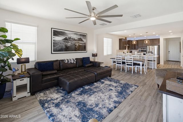 10857 W MARSHALL Avenue, Phoenix, AZ 85037