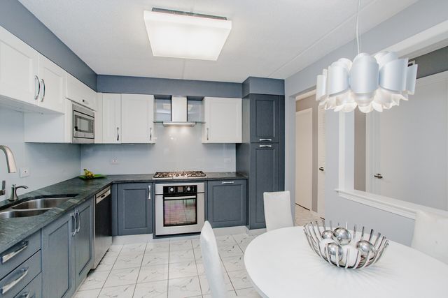 8540 W Foster Avenue 504, Norridge, IL 60706