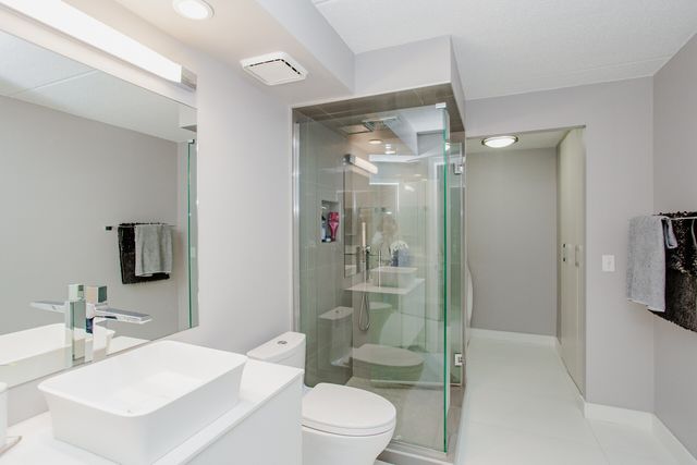 8540 W Foster Avenue 504, Norridge, IL 60706