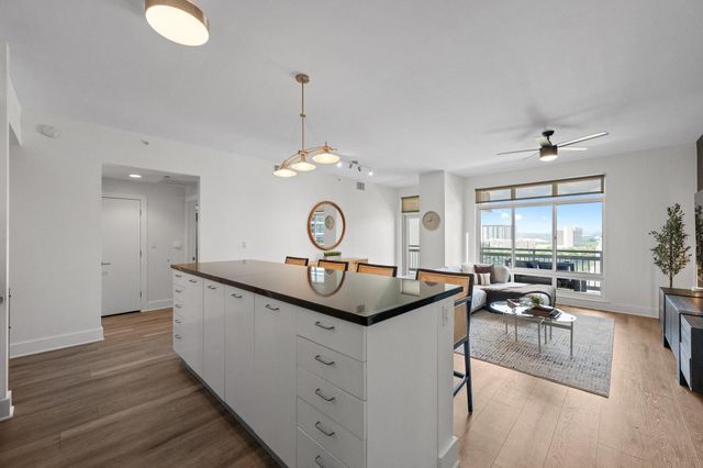 603 Davis ST 1002, Austin, TX 78701