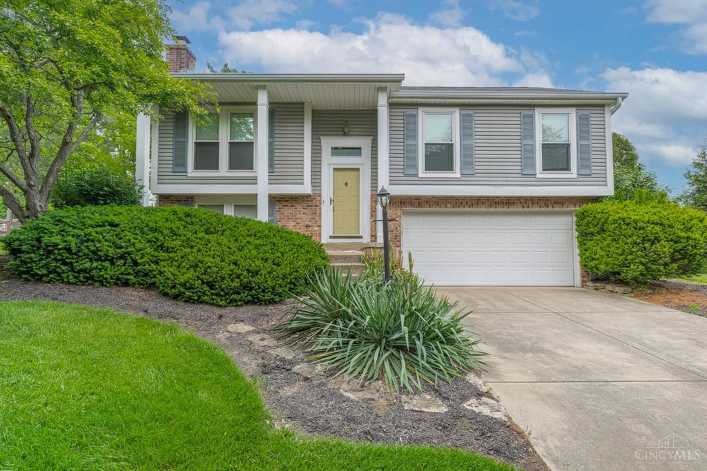 8294 Creek Woods Place, Deerfield Twp., OH 45039