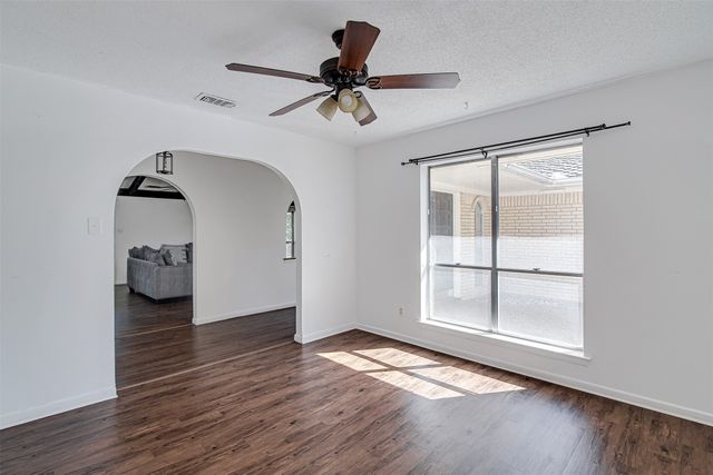 4266 Balboa Drive, Fort Worth, TX 76133