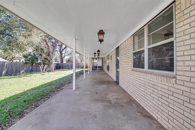 4266 Balboa Drive, Fort Worth, TX 76133