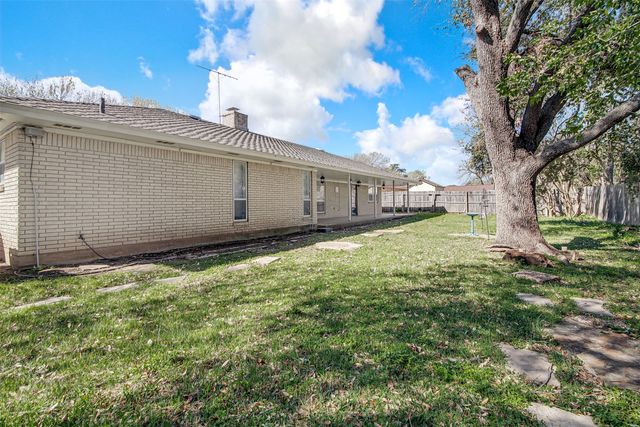 4266 Balboa Drive, Fort Worth, TX 76133