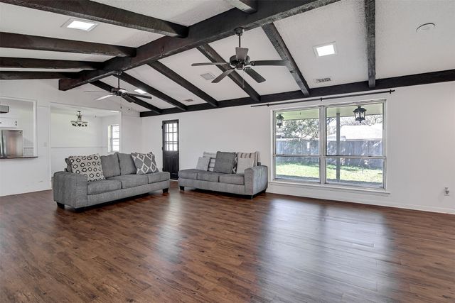 4266 Balboa Drive, Fort Worth, TX 76133