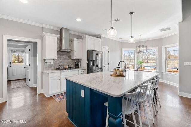 4883 W Oak Grove Road, Hernando, MS 38632