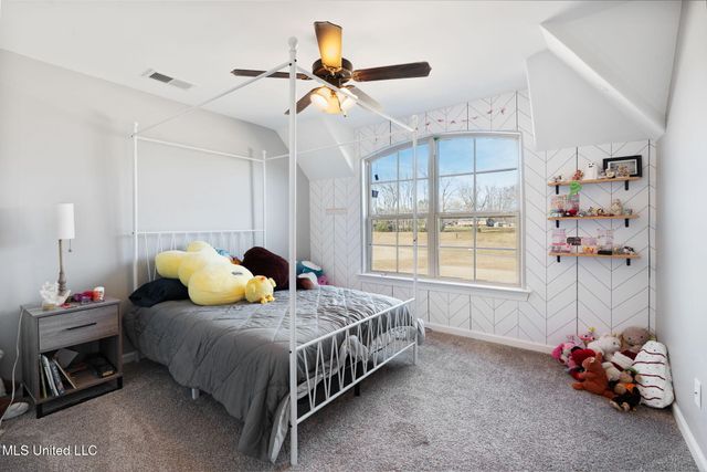 4883 W Oak Grove Road, Hernando, MS 38632