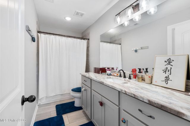 4883 W Oak Grove Road, Hernando, MS 38632