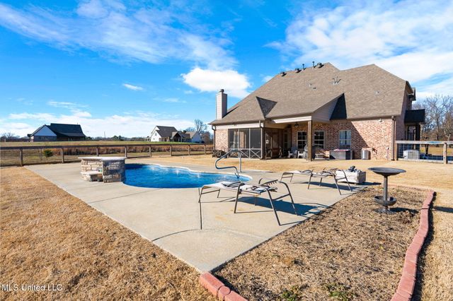 4883 W Oak Grove Road, Hernando, MS 38632