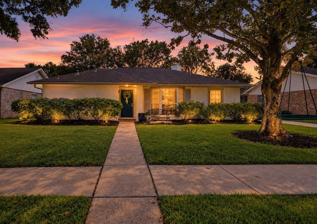 12919 Westhorpe Drive, Houston, TX 77077