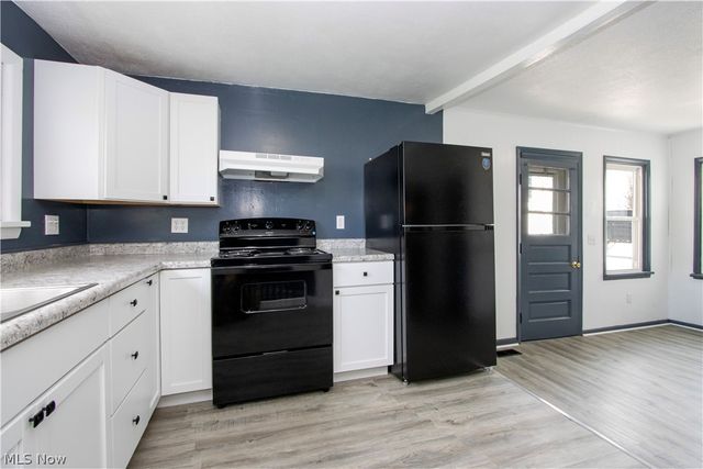 307 S Main Street, Orrville, OH 44667