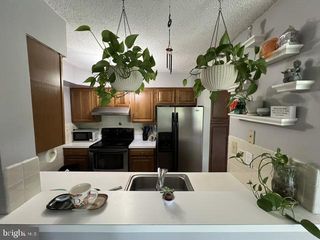 1009 ASPEN DR, Plainsboro, NJ 08536