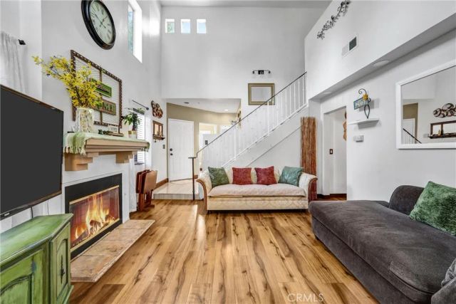 12451 Ralston A, Sylmar, CA 91342