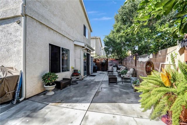 12451 Ralston A, Sylmar, CA 91342