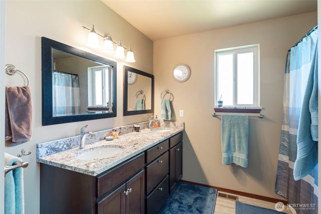 2217 Sirkka Ave, Centralia, WA 98531